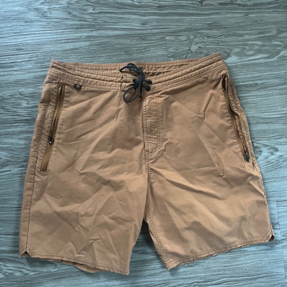 Roark Revival RS288 Brown Adventure Shorts Mens 35 Elastic Waist Hiking Pockets